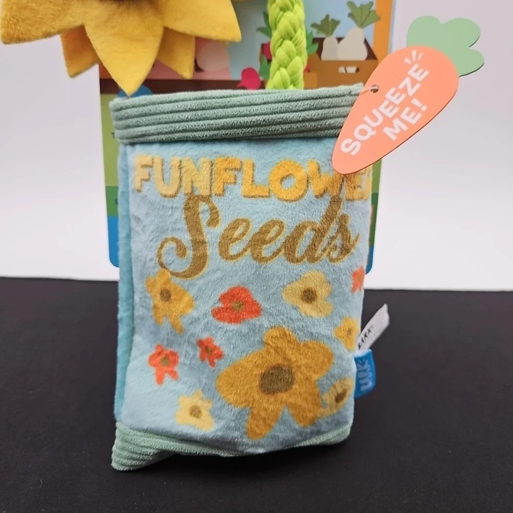 Bark Box Farmers Barket Market Funflower Seed Dog Squeak Chew Toy XS-M Sunflower